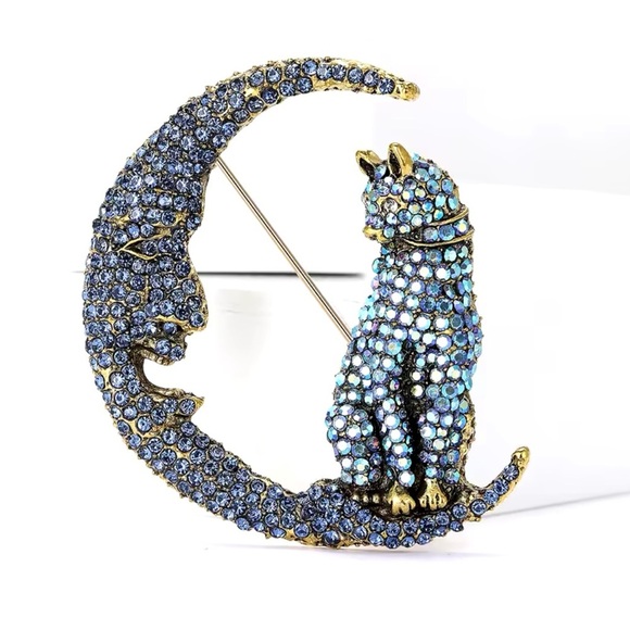Blue Cat Moon Crystal Brooch - Picture 4 of 7